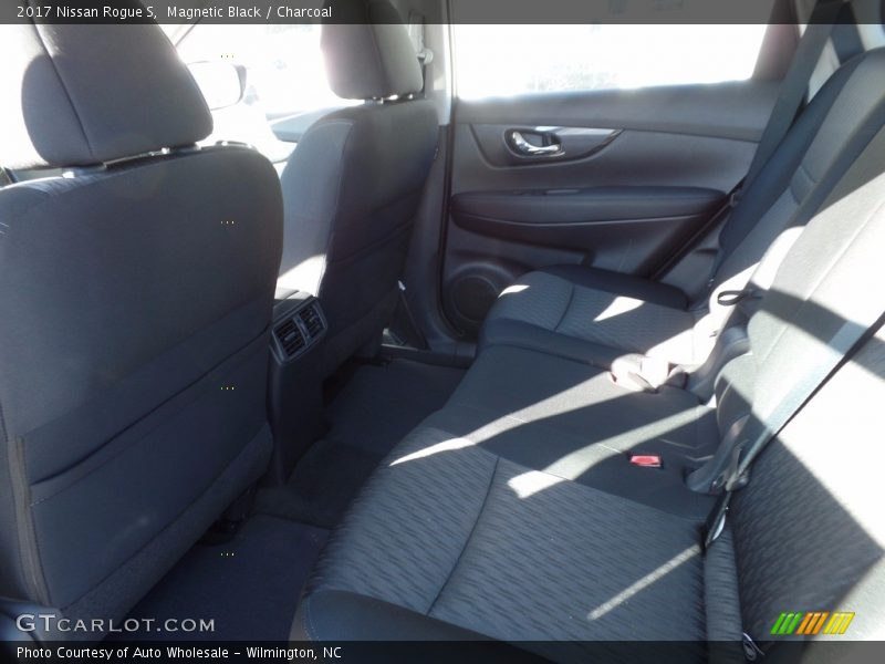 Magnetic Black / Charcoal 2017 Nissan Rogue S