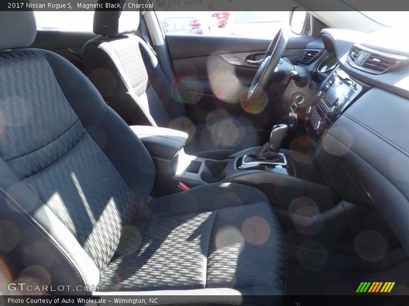Magnetic Black / Charcoal 2017 Nissan Rogue S