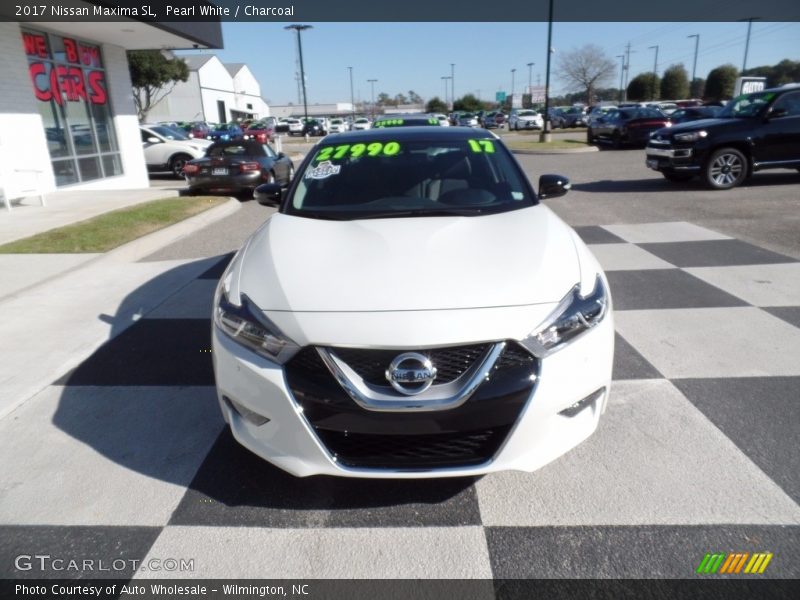 Pearl White / Charcoal 2017 Nissan Maxima SL