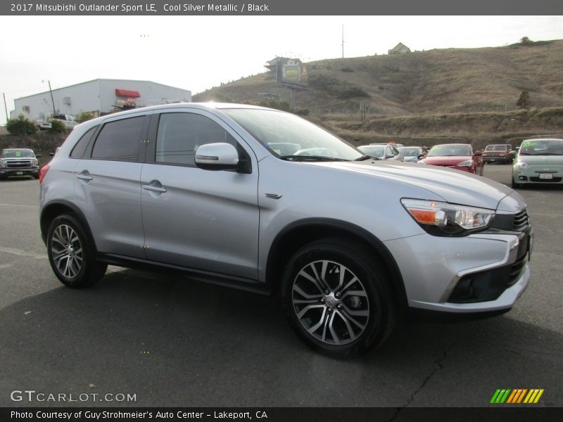 Front 3/4 View of 2017 Outlander Sport LE