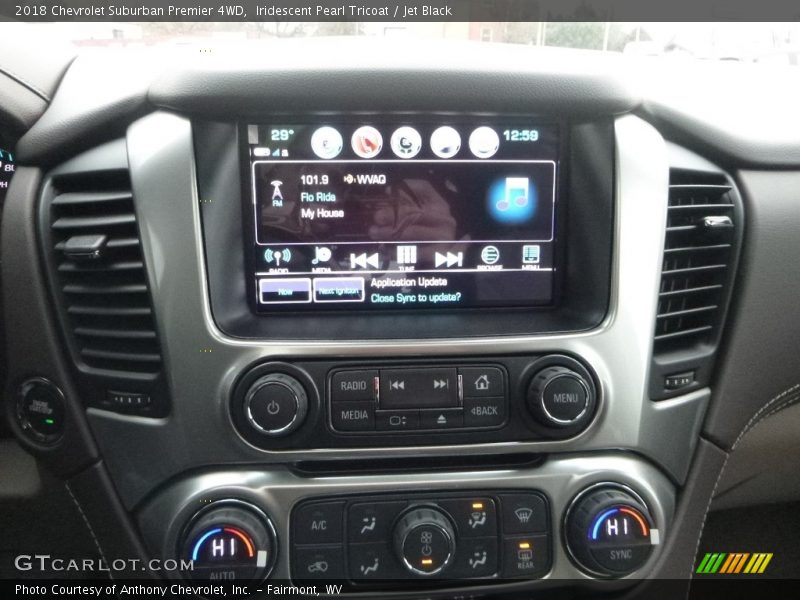 Iridescent Pearl Tricoat / Jet Black 2018 Chevrolet Suburban Premier 4WD
