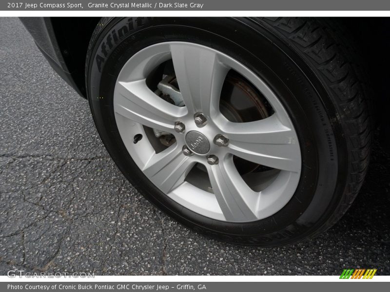 Granite Crystal Metallic / Dark Slate Gray 2017 Jeep Compass Sport