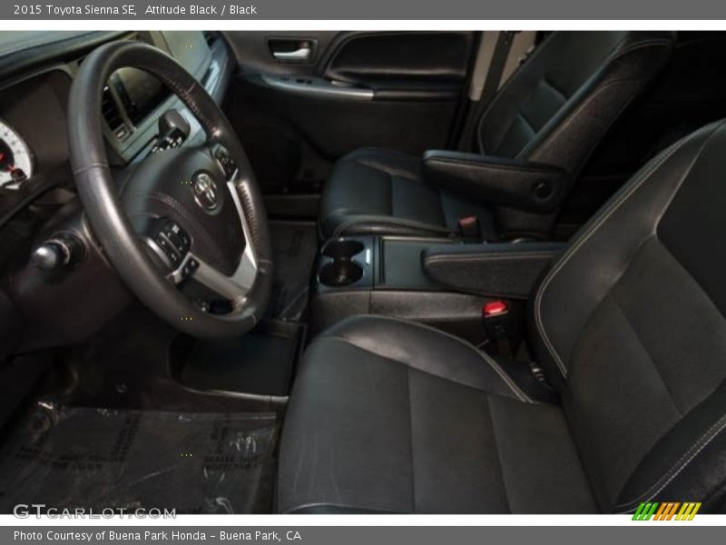 Attitude Black / Black 2015 Toyota Sienna SE