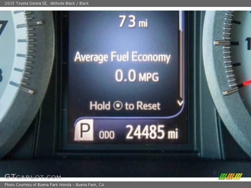Attitude Black / Black 2015 Toyota Sienna SE