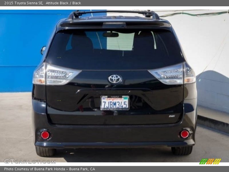 Attitude Black / Black 2015 Toyota Sienna SE