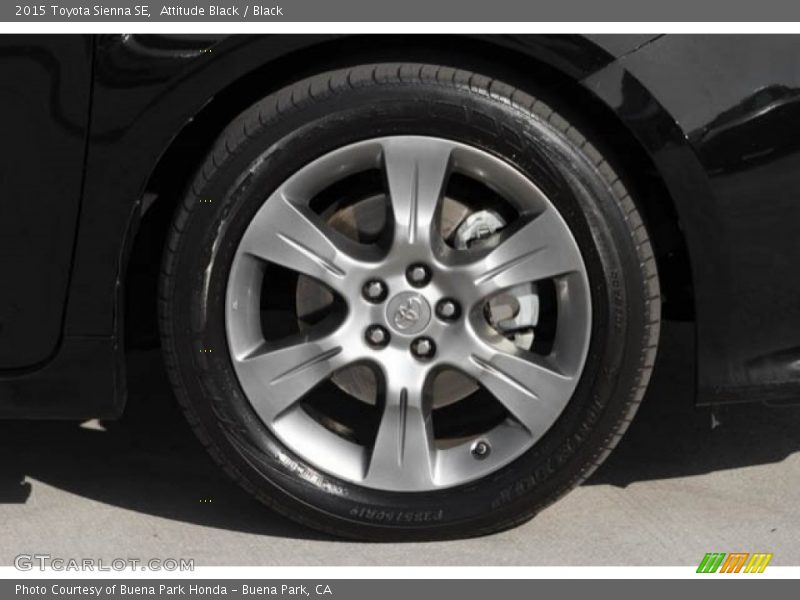 Attitude Black / Black 2015 Toyota Sienna SE