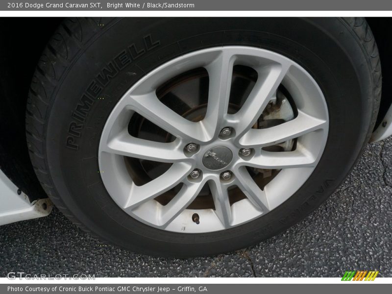 Bright White / Black/Sandstorm 2016 Dodge Grand Caravan SXT