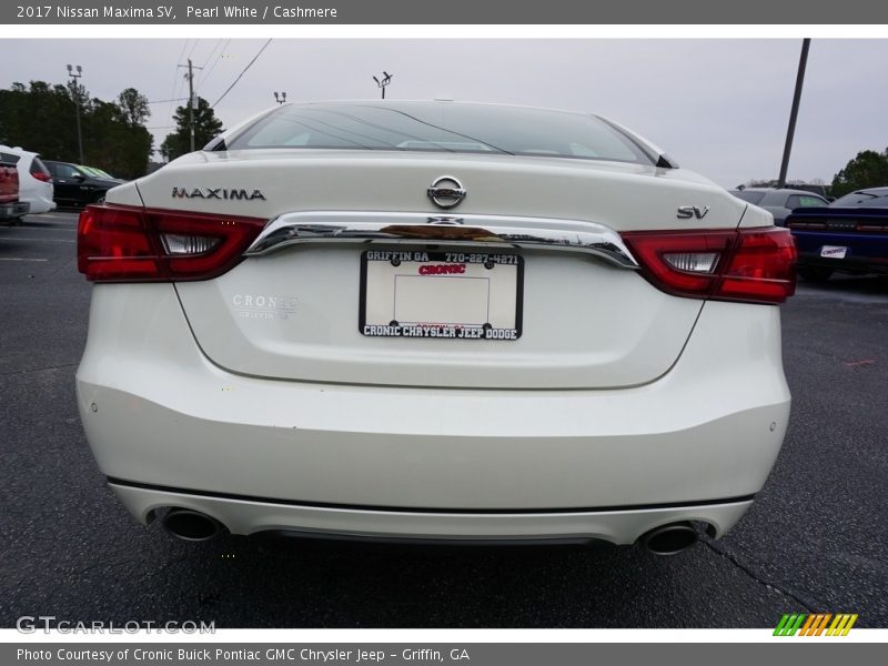 Pearl White / Cashmere 2017 Nissan Maxima SV