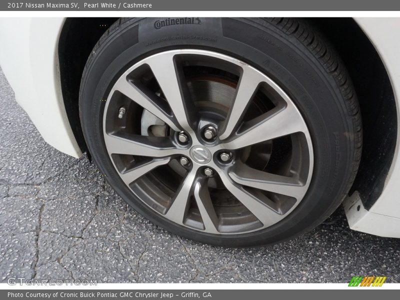 Pearl White / Cashmere 2017 Nissan Maxima SV
