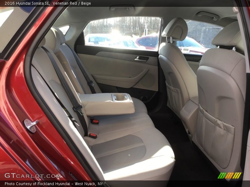 Venetian Red / Beige 2016 Hyundai Sonata SE