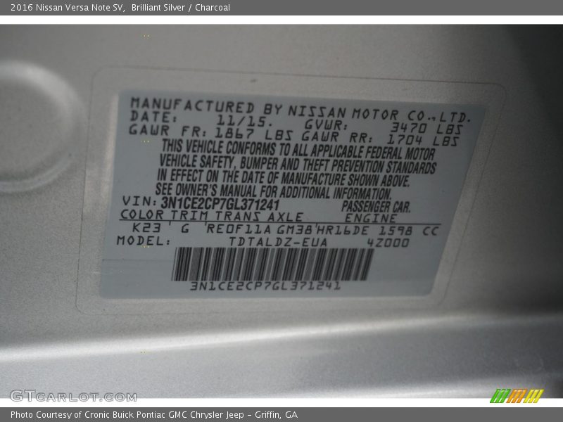 Brilliant Silver / Charcoal 2016 Nissan Versa Note SV