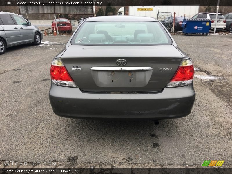 Phantom Gray Pearl / Stone Gray 2006 Toyota Camry LE