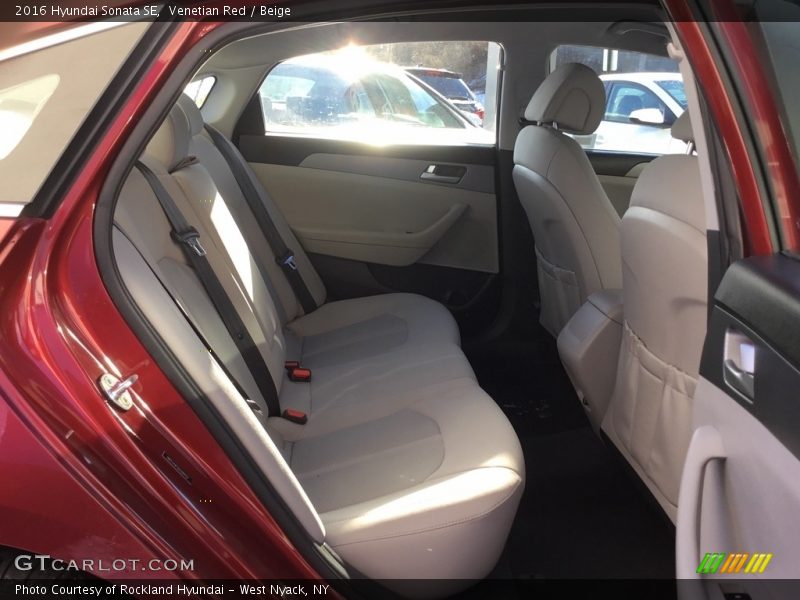 Venetian Red / Beige 2016 Hyundai Sonata SE