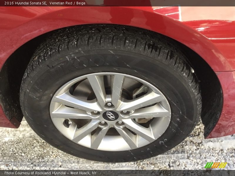 Venetian Red / Beige 2016 Hyundai Sonata SE