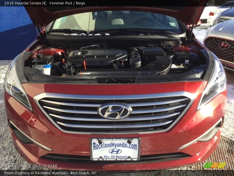 Venetian Red / Beige 2016 Hyundai Sonata SE