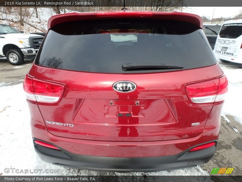 Remington Red / Satin Black 2016 Kia Sorento LX