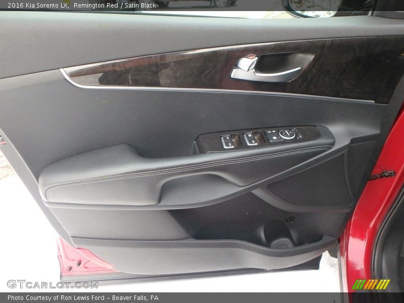Remington Red / Satin Black 2016 Kia Sorento LX