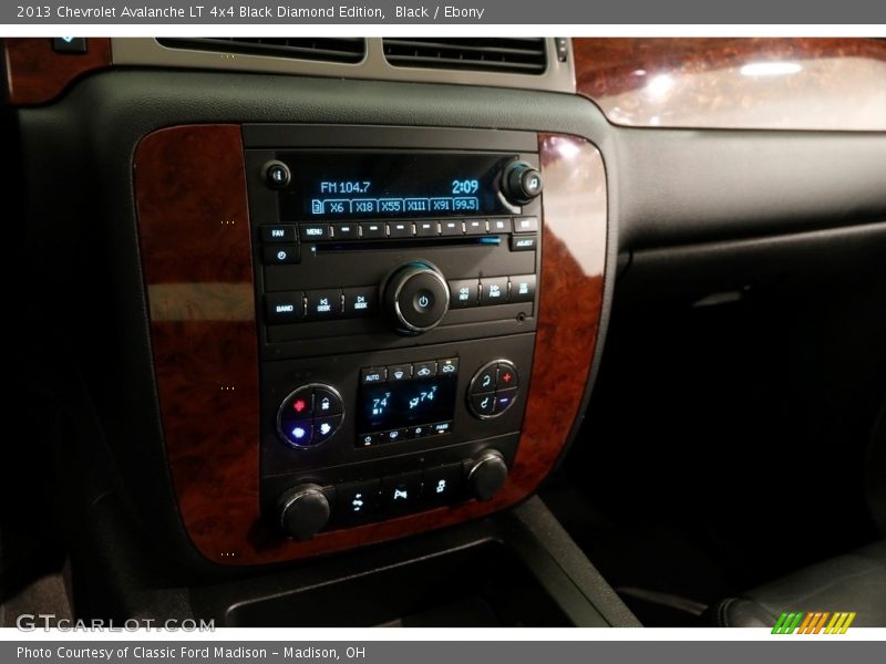 Black / Ebony 2013 Chevrolet Avalanche LT 4x4 Black Diamond Edition