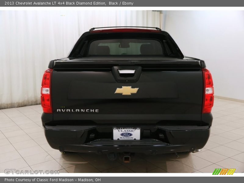 Black / Ebony 2013 Chevrolet Avalanche LT 4x4 Black Diamond Edition