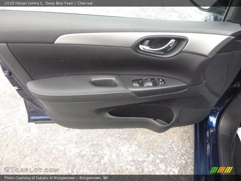 Deep Blue Pearl / Charcoal 2018 Nissan Sentra S