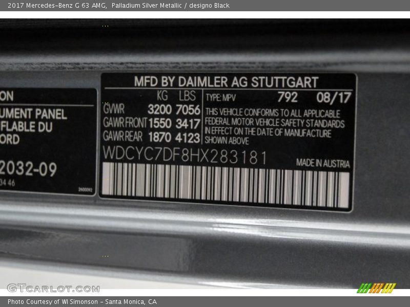 Palladium Silver Metallic / designo Black 2017 Mercedes-Benz G 63 AMG