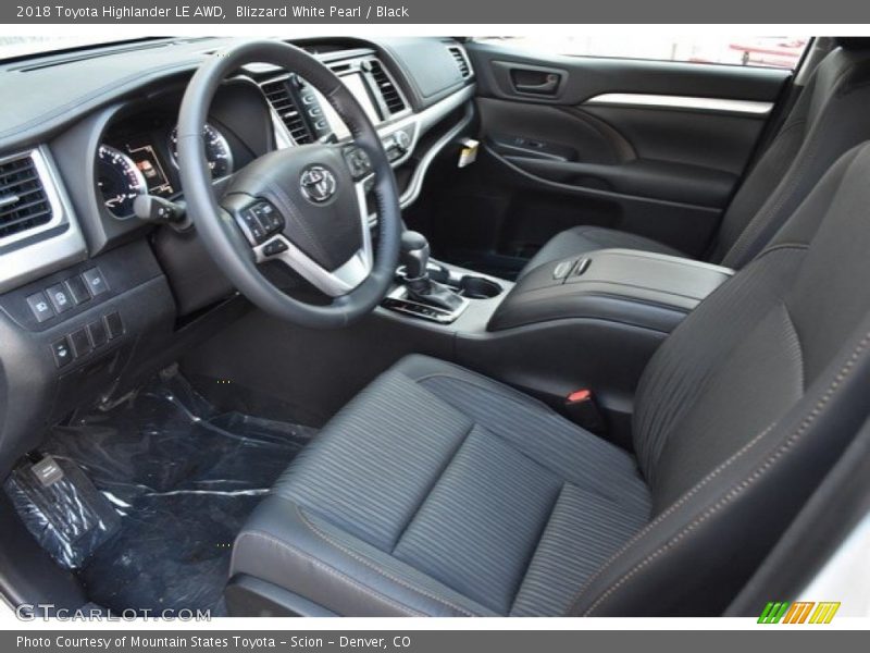 Blizzard White Pearl / Black 2018 Toyota Highlander LE AWD