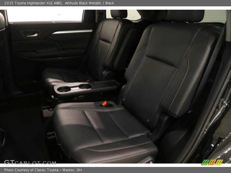 Attitude Black Metallic / Black 2015 Toyota Highlander XLE AWD