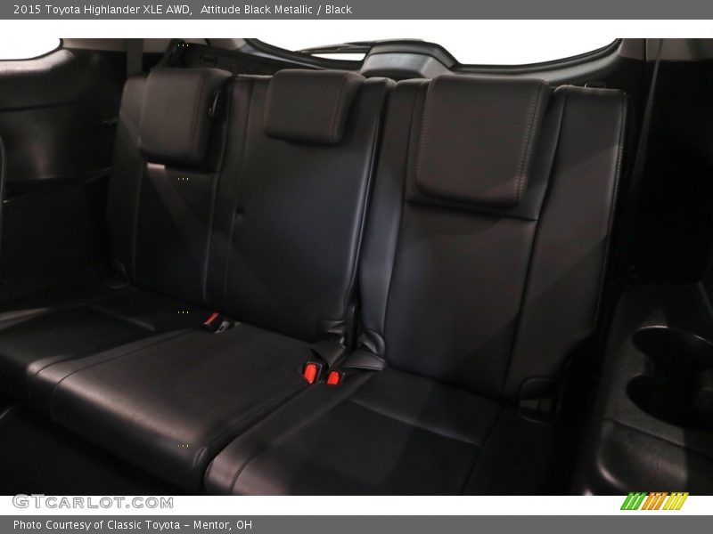 Attitude Black Metallic / Black 2015 Toyota Highlander XLE AWD