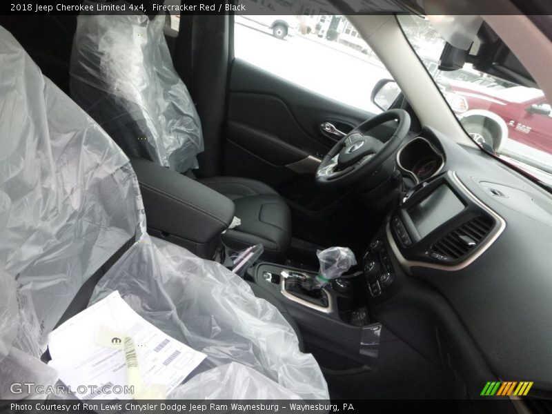 Firecracker Red / Black 2018 Jeep Cherokee Limited 4x4
