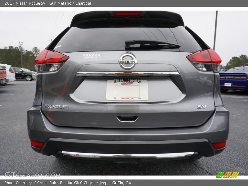 Gun Metallic / Charcoal 2017 Nissan Rogue SV
