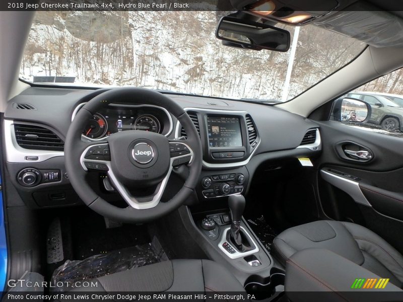 Dashboard of 2018 Cherokee Trailhawk 4x4