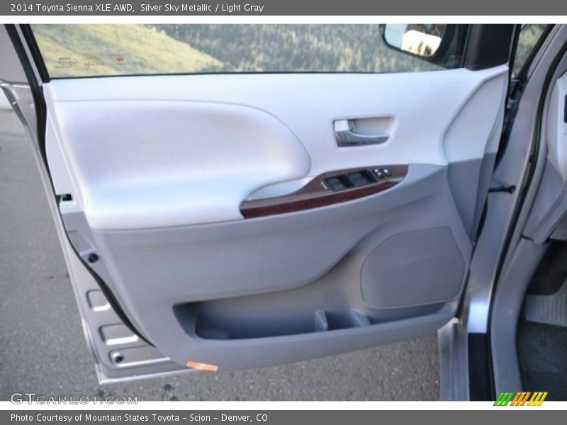 Silver Sky Metallic / Light Gray 2014 Toyota Sienna XLE AWD