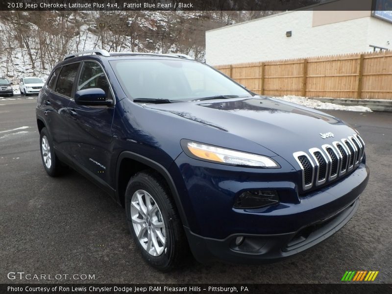 Patriot Blue Pearl / Black 2018 Jeep Cherokee Latitude Plus 4x4