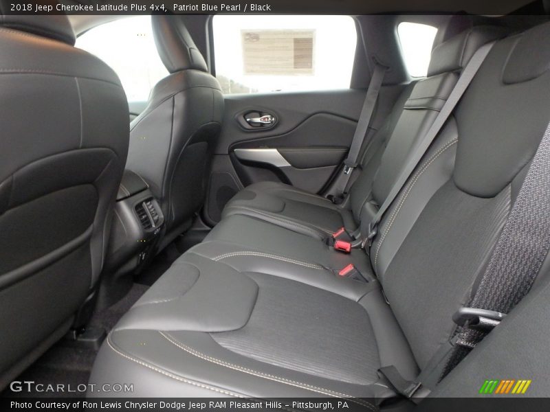 Patriot Blue Pearl / Black 2018 Jeep Cherokee Latitude Plus 4x4