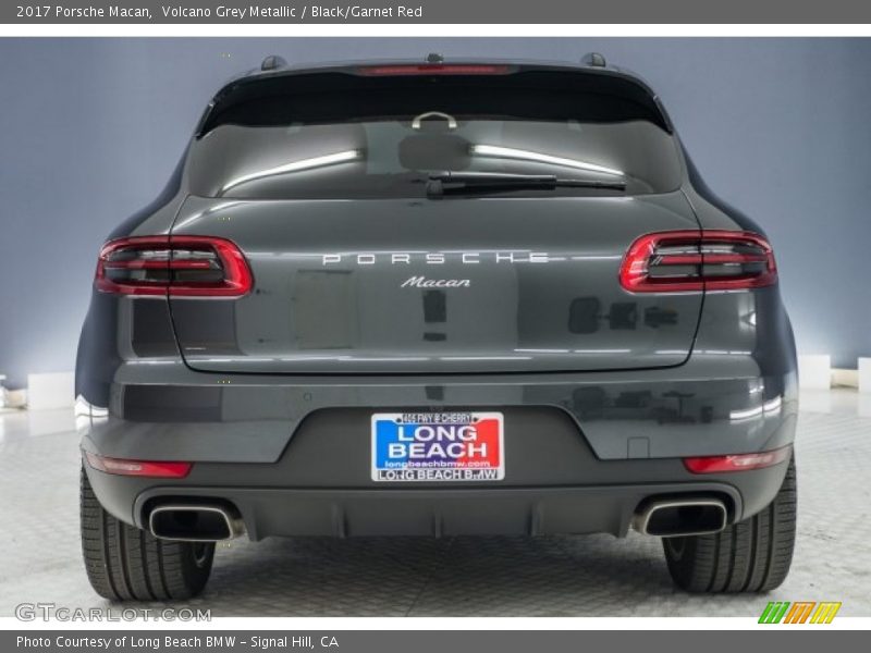 Volcano Grey Metallic / Black/Garnet Red 2017 Porsche Macan