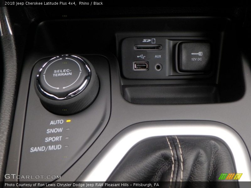 Rhino / Black 2018 Jeep Cherokee Latitude Plus 4x4