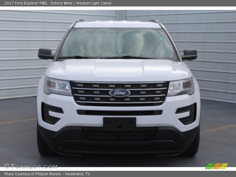 Oxford White / Medium Light Camel 2017 Ford Explorer FWD