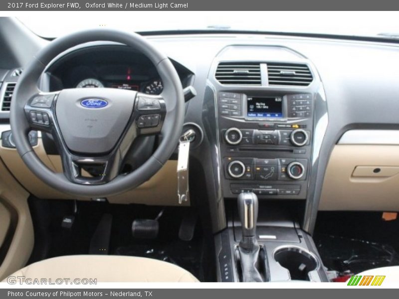 Oxford White / Medium Light Camel 2017 Ford Explorer FWD