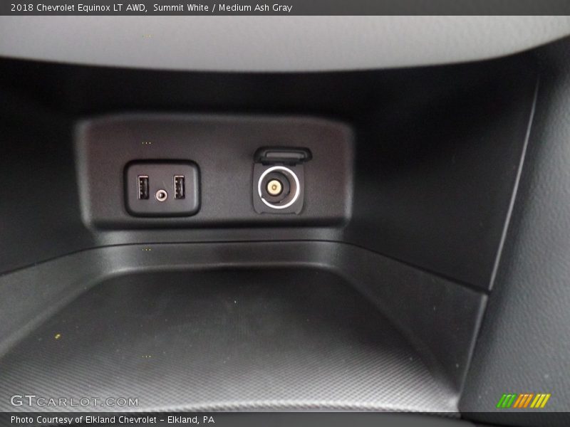Summit White / Medium Ash Gray 2018 Chevrolet Equinox LT AWD