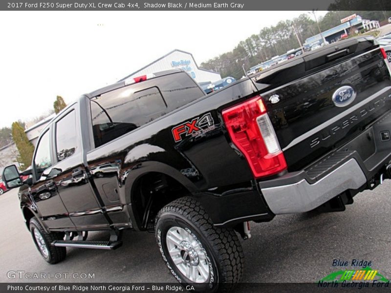 Shadow Black / Medium Earth Gray 2017 Ford F250 Super Duty XL Crew Cab 4x4