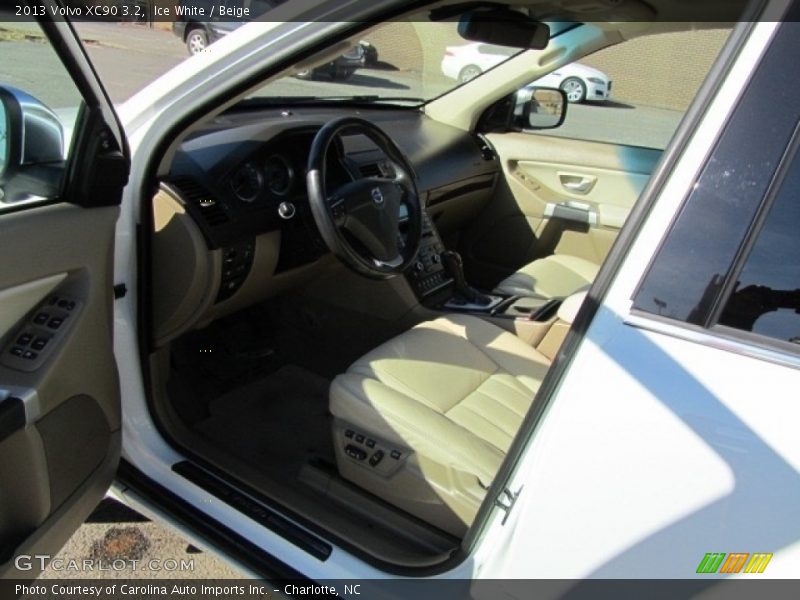 Ice White / Beige 2013 Volvo XC90 3.2
