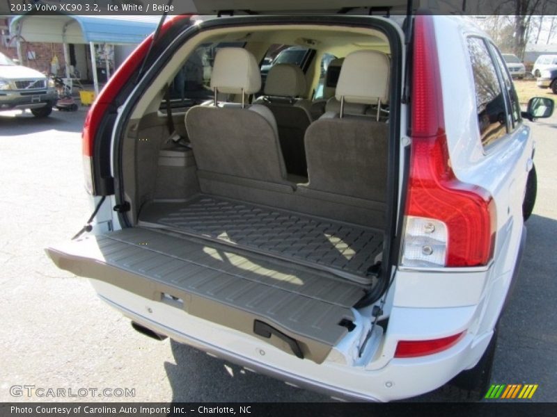 Ice White / Beige 2013 Volvo XC90 3.2