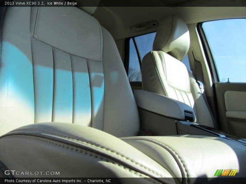 Ice White / Beige 2013 Volvo XC90 3.2