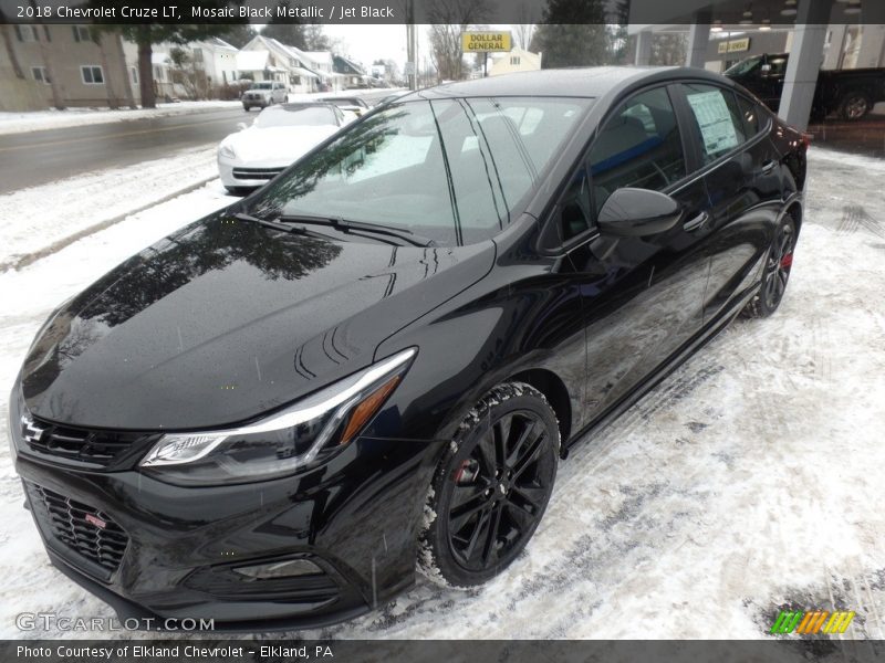 Mosaic Black Metallic / Jet Black 2018 Chevrolet Cruze LT