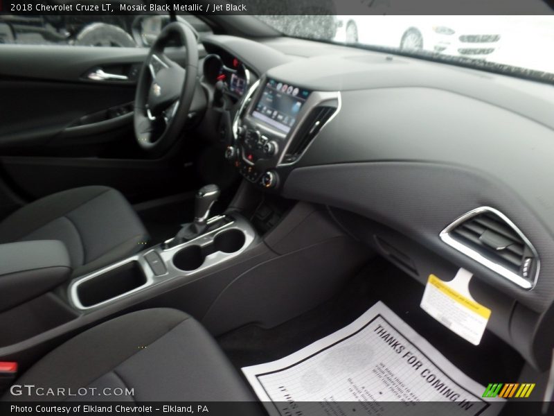 Mosaic Black Metallic / Jet Black 2018 Chevrolet Cruze LT