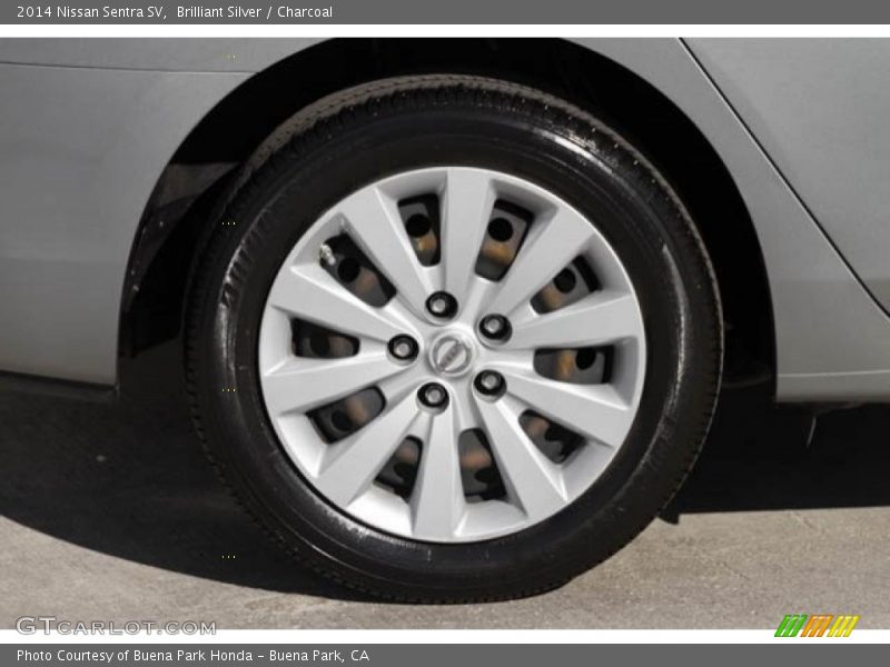 Brilliant Silver / Charcoal 2014 Nissan Sentra SV