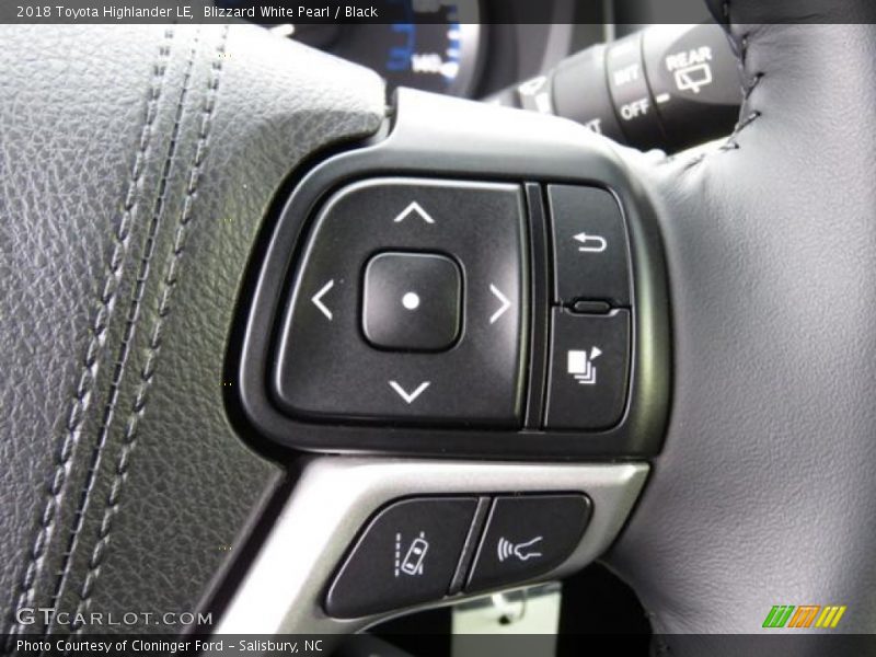 Blizzard White Pearl / Black 2018 Toyota Highlander LE
