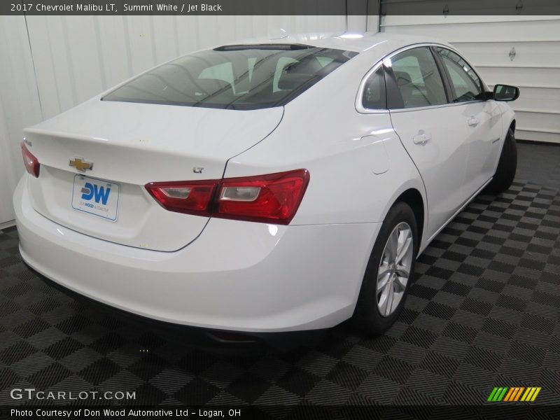 Summit White / Jet Black 2017 Chevrolet Malibu LT