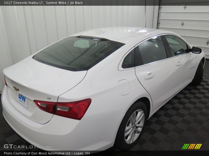 Summit White / Jet Black 2017 Chevrolet Malibu LT