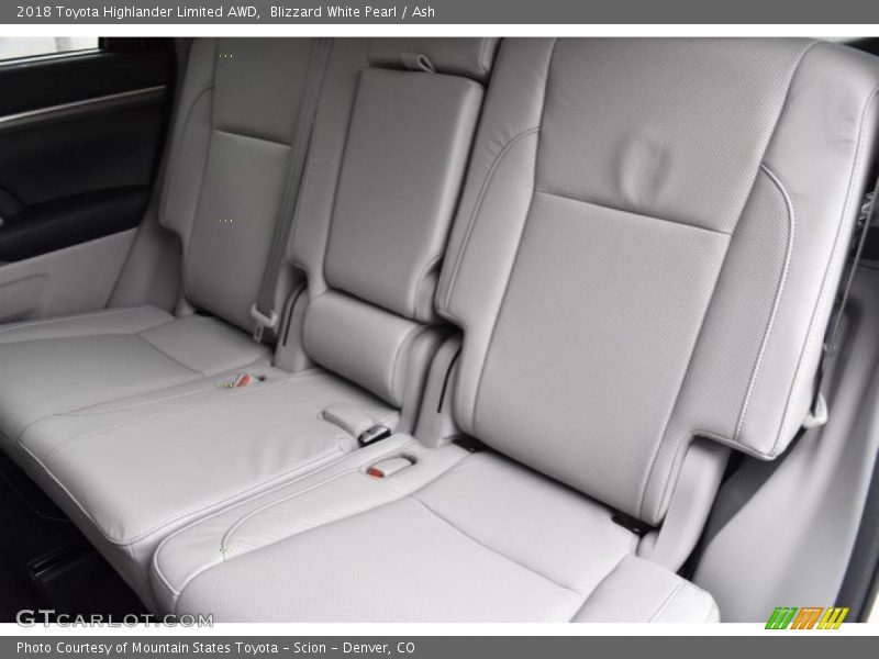 Blizzard White Pearl / Ash 2018 Toyota Highlander Limited AWD